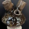 Archaia Wabi-Sabi Keramikvase mit metallisch-beigen Flussstrukturen aus eisenhaltigem Ton