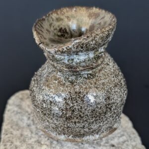 „Daichi – Die Erde / The Earth“ – Handgefertige Wabi-Sabi Keramik-Vase / Handcrafted Ceramic Vase (One of a Kind)