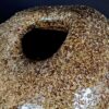 Detailansicht der Öffnung einer handgefertigten Wabi-Sabi Keramikvase