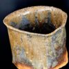 Seitenansicht der großen Wabi-Sabi Vase mit moosgrünen Farbverläufen