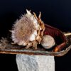 Skulpturales Deko-Plateau und handgemachte Wabi-Sabi Servierplatte