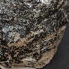 Kuro-Iwa Makro Glasur: Schwarz, Sand, Flechtenpunkte